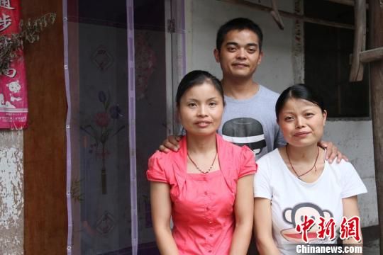 縉云三姐弟顧病母十年