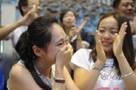 看男友閱兵流淚 大四女生半年沒見男友