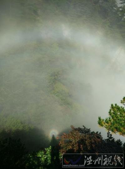 黃山風(fēng)景區(qū)雙佛光圖片