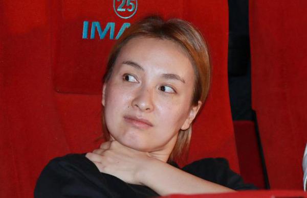 吳昕素顏示人