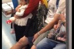 地鐵吐痰男 上海地鐵8號線男子吐痰引民憤