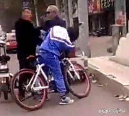 老人掌摑學生畫面曝光