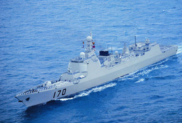 蘭州號導(dǎo)彈艦對闖南沙美艦予以警告