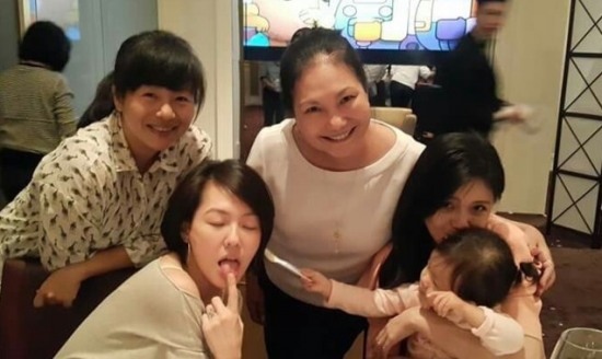 小s為大s慶生