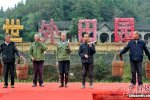 七旬大媽T臺秀 農(nóng)村大媽走T臺