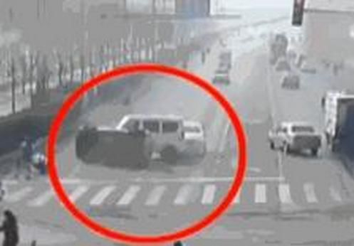 河北詭異車禍
