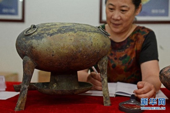 南昌西漢海昏侯墓遭挖掘