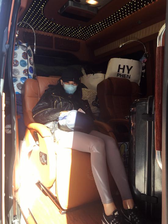 張馨予車內秀長腿