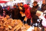 廟會叫賣無主快件 這都信啊？