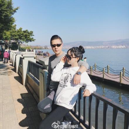 網友曬照47歲爸顏值逆天