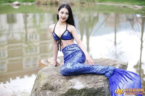 準(zhǔn)空姐化身美人魚
