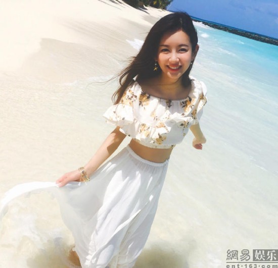 張子萱曬露腰美照：沒屁股，腰細也不好看。