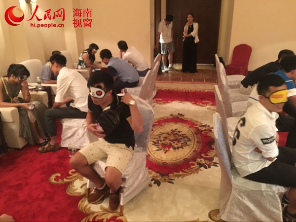 8海南首現(xiàn)黑暗約會
