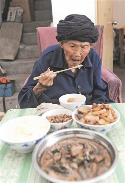 最長(zhǎng)壽女昨辭世 成都119歲付素清老人去世