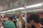 沒讓座連罵3站路 南京地鐵3號(hào)線一女孩被罵哭