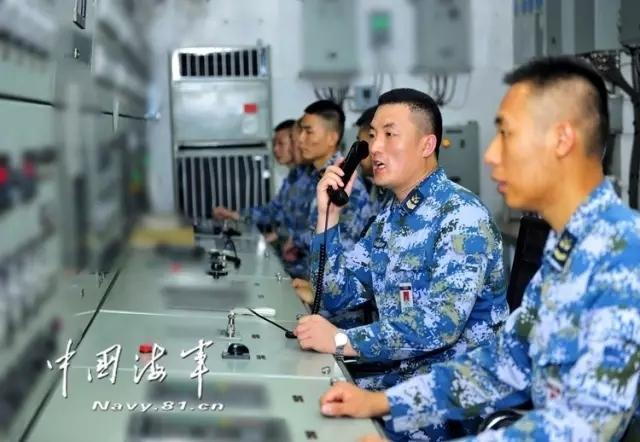航母男神集體曝光
