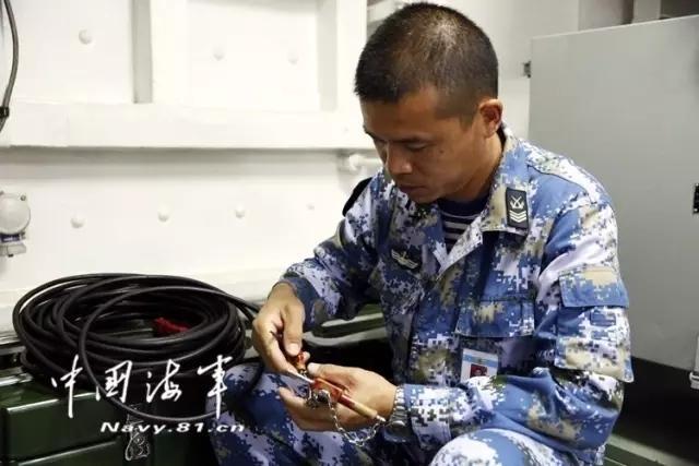 航母男神集體曝光