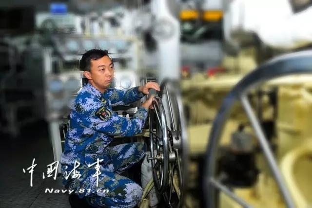 航母男神集體曝光