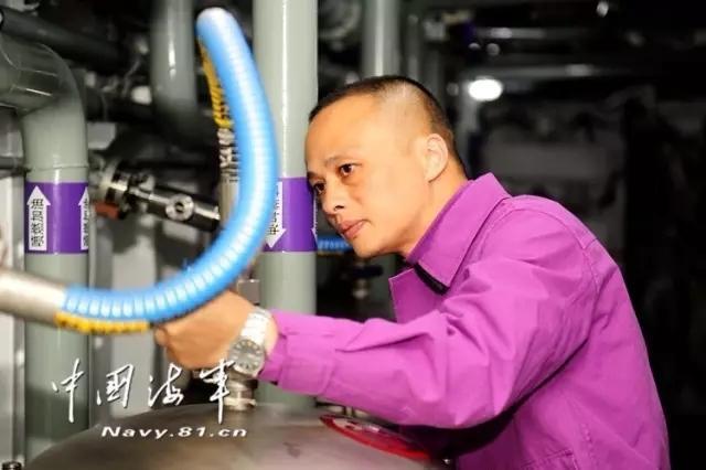 航母男神集體曝光