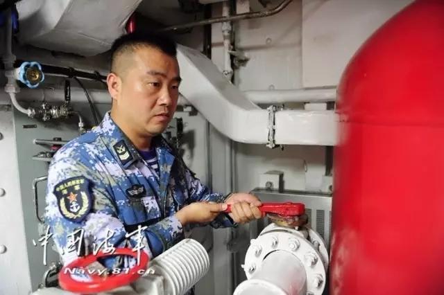 航母男神集體曝光