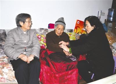 保姆隨雇主42年