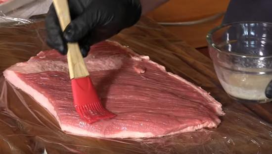 膠水牛排引爭議 專家：“重組牛排”不等于劣質肉