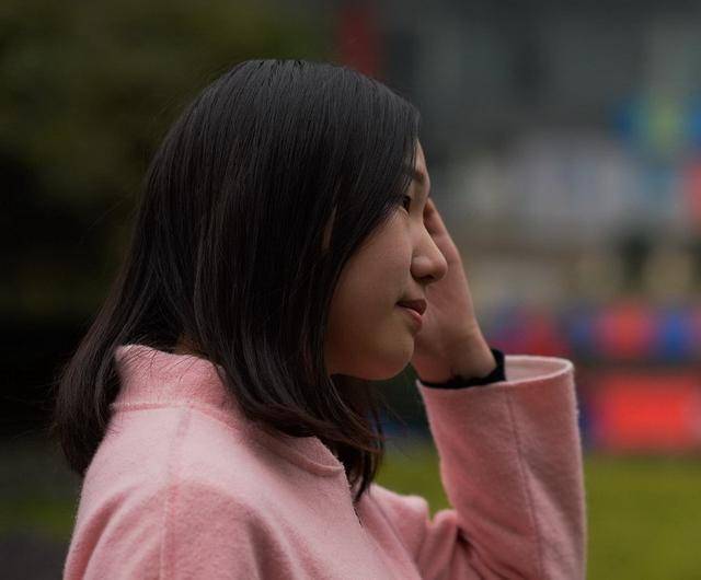 奶奶病重想見(jiàn)孫女婿 20歲女孩欲租男友回家過(guò)年