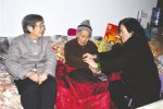 保姆隨雇主42年 傅天華