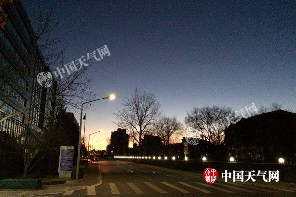 4級(jí)北風(fēng)吹襲北京 今下午起空氣污染擴(kuò)散條件轉(zhuǎn)差