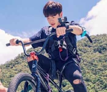 張若昀化蹦極少年 width=