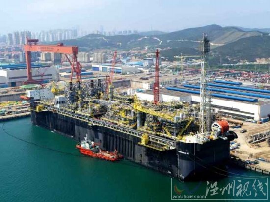 海上巨無(wú)霸起航