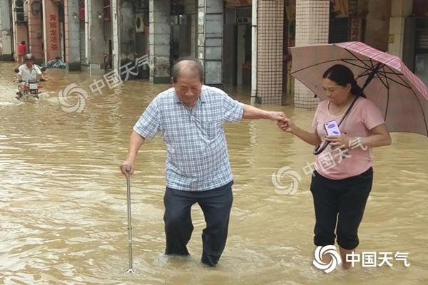 臺風(fēng)摩羯給華北黃淮帶來大暴雨 華南強降雨持續(xù)
