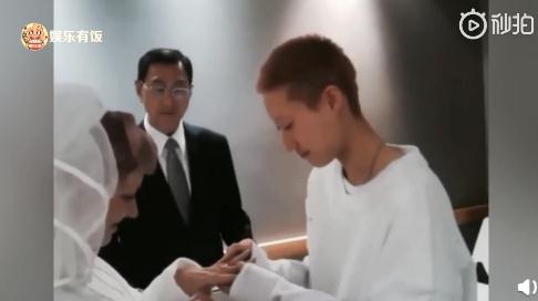 小龍女吳卓林結婚