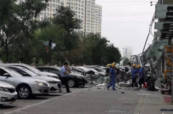 秦皇島一商鋪爆炸
