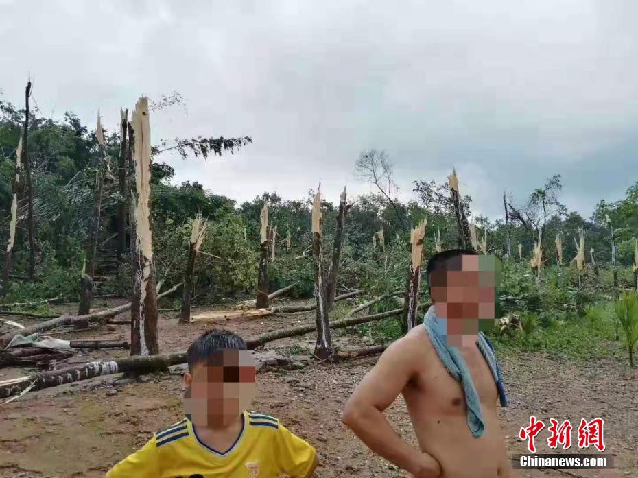 海南儋州突發龍卷風