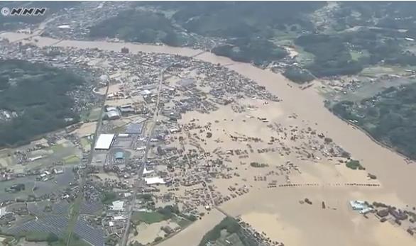 日本爆發特大洪災航拍照片