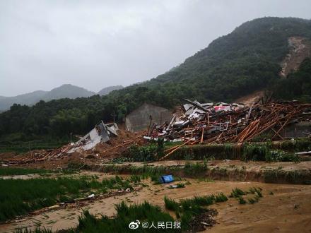 湖北黃梅縣大河鎮袁山村山體滑坡現場