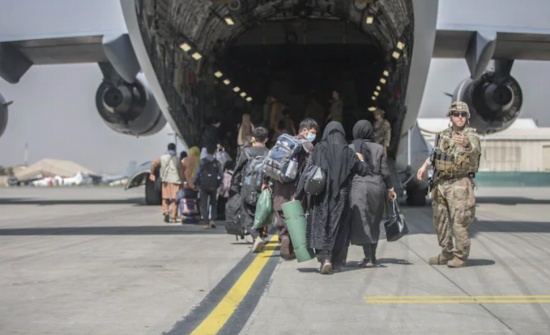 拜登確認(rèn)撤離截止日期后 阿富汗人競(jìng)相逃離塔利班