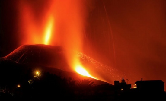 西班牙坎布雷別哈火山噴發