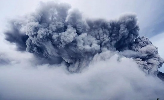 西班牙Cumbre Vieja火山噴發(fā)