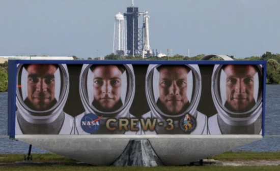 NASA-SpaceX載有4名宇航員的太空艙時隔6個月返回地球