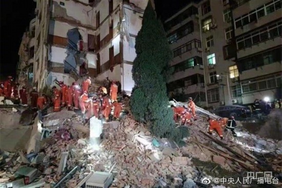 江西一職工宿舍樓坍塌4人死亡