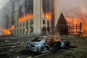 在阿拉木圖中國人:槍聲爆炸聲交織