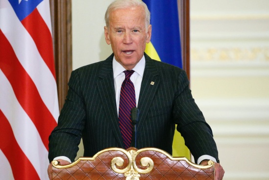 拜登說他向普京明確表示俄羅斯不能對烏克蘭采取行動