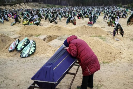 西方向烏克蘭承諾提供更多武器 馬里烏波爾的新投降期限將至