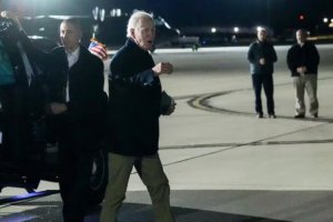 拜登表示將在周一早上解決銀行業(yè)危機