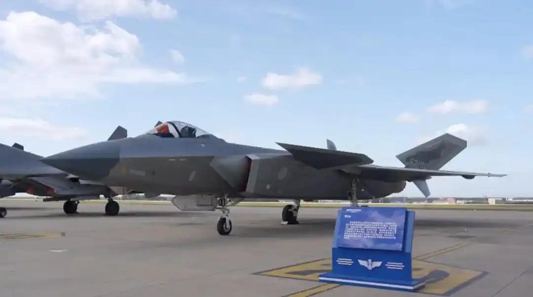 殲-20戰(zhàn)機(jī)