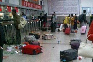 昆明一火車站試驗列車撞人致11死